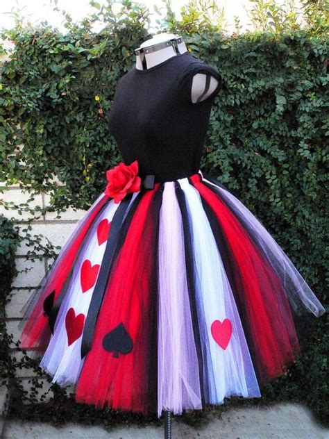 25+ Queen of Hearts Costume Ideas and DIY Tutorials - Hative