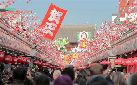 Nakamise street | Tokyo Trip Guide