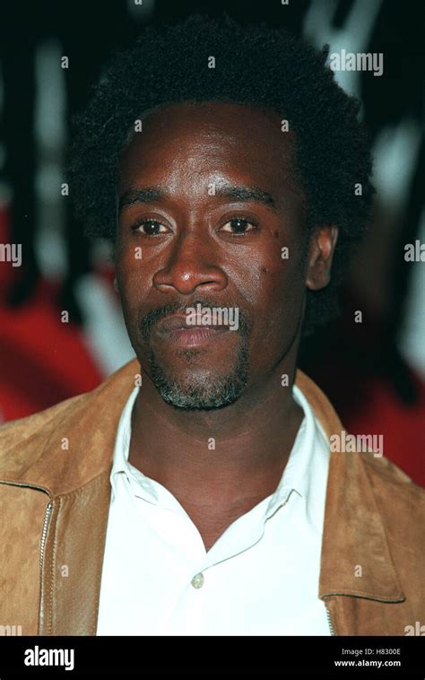 DON CHEADLE OCEAN'S ELEVEN WORLD PREMIERE WESTWOOD LOS ANGELES USA 05 ...