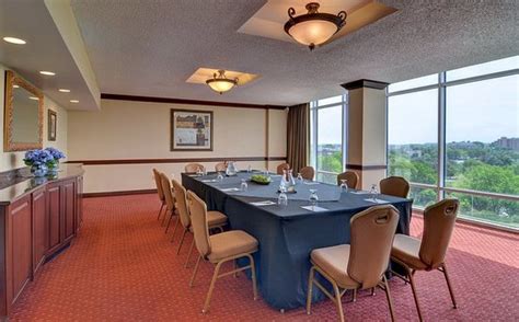 Holiday Inn Gaithersburg $97 ($̶1̶1̶2̶) - UPDATED 2018 Prices & Hotel ...