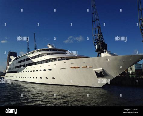 Sunborn London Yacht Hotel Stock Photo - Alamy