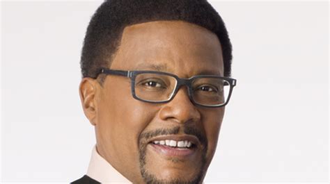 TMZ report: Judge Mathis accused of spitting on Detroit valet