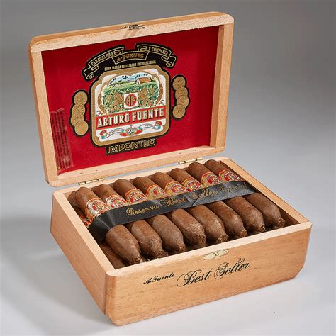 Arturo Fuente Hemingway Cigars | CIGAR.com