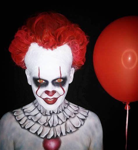 Pennywise 2017 IT Makeup Pennywise, Halloween Recipes, Halloween Face Makeup, Costumes, Nails ...