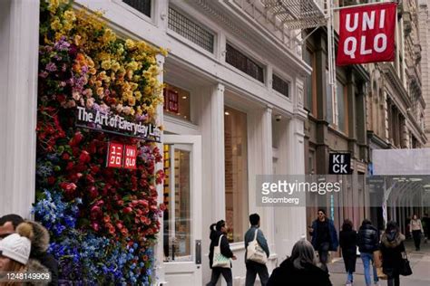 4,637 Uniqlo New York Stock Photos, High-Res Pictures, and Images - Getty Images