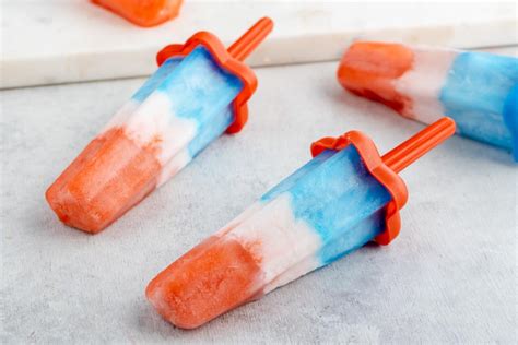 Homemade Bomb Pops (without sugar)