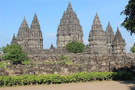 I Draw A Picture Of Prambanan Temple : Temple De Prambanan, Prambanan Location De Vacances à ...