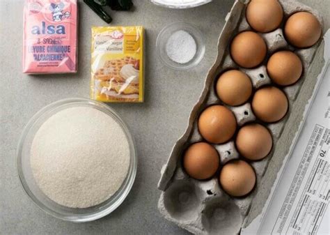 Banh Bo Nuong Recipe (Vietnamese Pandan Honeycomb Cake)