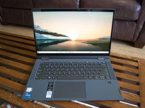 Lenovo IdeaPad Flex 5i 14 review: Refresh keeps same great features ...