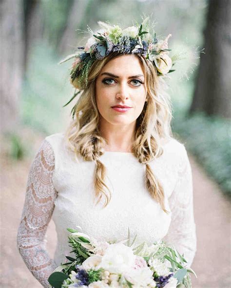 68 Flower Crown Ideas to Complete Your Wedding Hairstyle | Martha ...