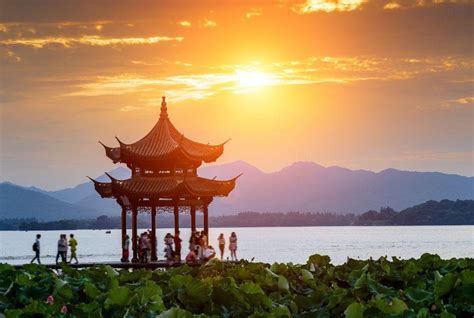 Top 4 Temples and Pagodas in Hangzhou - Hangzhou Trip Ideas | Viator ...