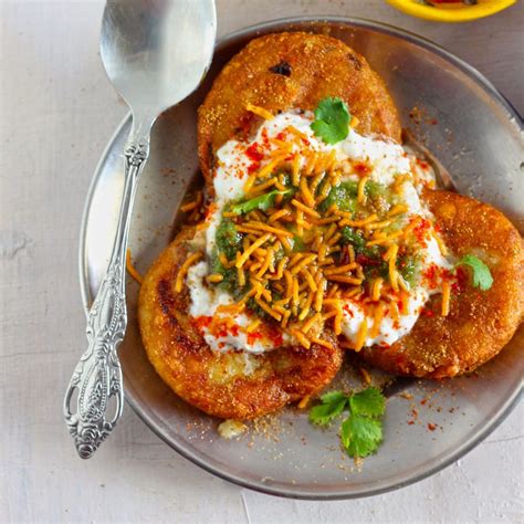 Aloo Tikki Chaat Recipe (Delhi Style) - Fun FOOD Frolic