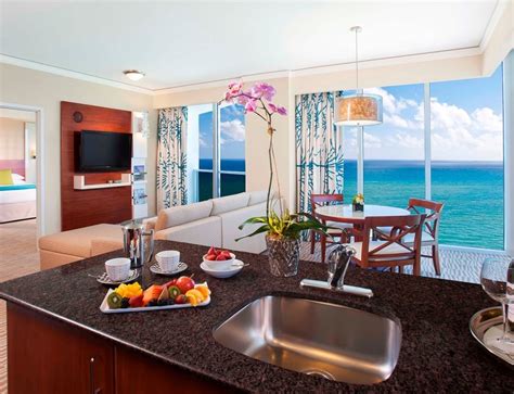 Miami Beachfront Resorts | Book Rooms & Suites | Trump Miami