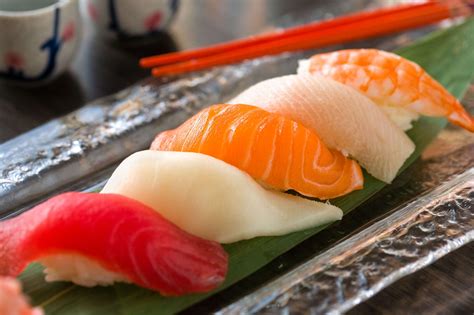 How to Eat Nigiri Sushi Correctly - EnkiVillage