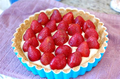 Fresh Strawberry Custard Cream Pie — The 350 Degree Oven