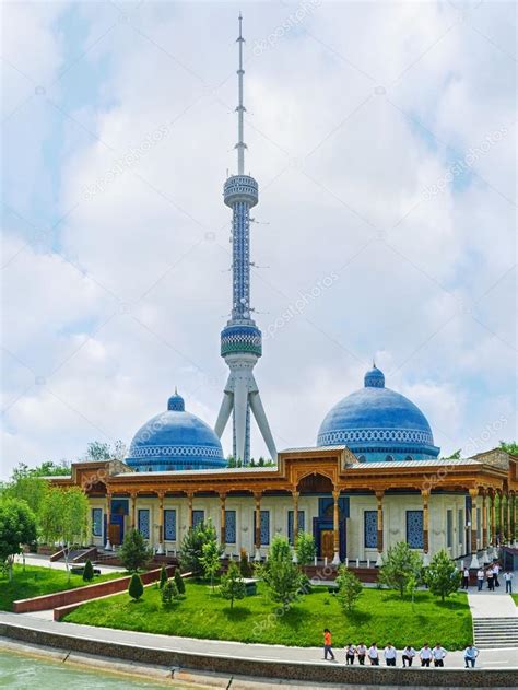 The museum complex in Tashkent – Stock Editorial Photo © efesenko #96916098