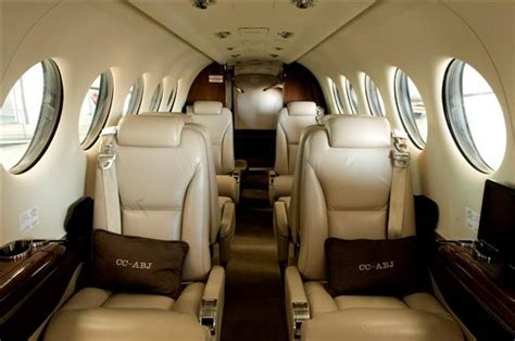 Hawker Beechcraft King Air 350i Specs and Description