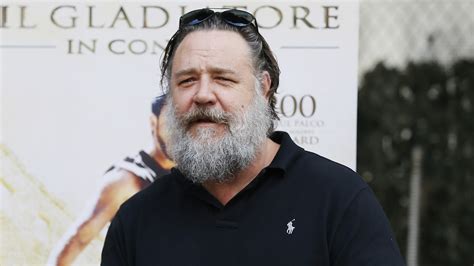 Russell Crowe Looks Unrecognizable Thanks to Big Beard and Recent ...