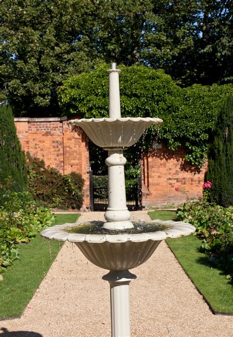 England - Cheshire - Frodsham - Castle Park Garden - 21st … | Flickr