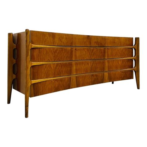 Lowboy Dressers | 家具デザイン, デザイン, 家具