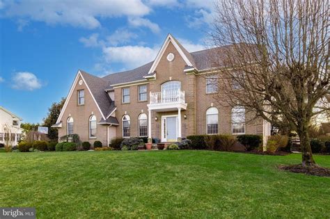 4 Autumn Dr, Moorestown, NJ 08057 - See Est. Value, Schools & More