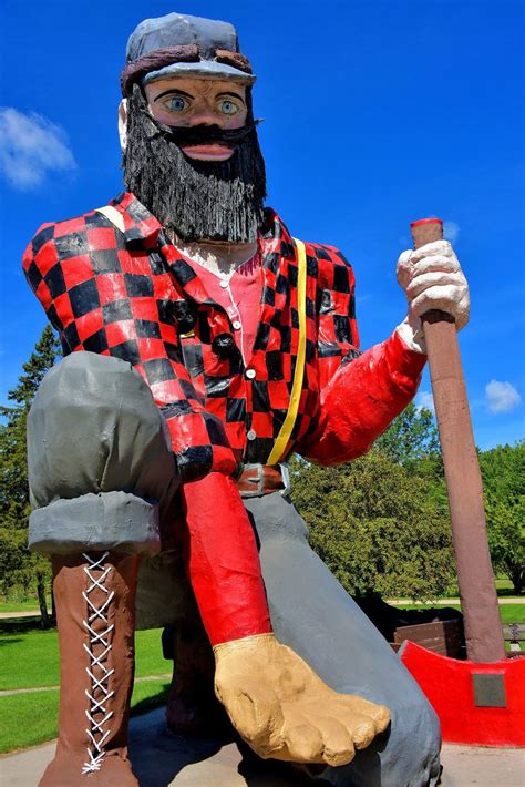 Paul Bunyan Statue in Akeley, Minnesota - Encircle Photos | Paul bunyan ...