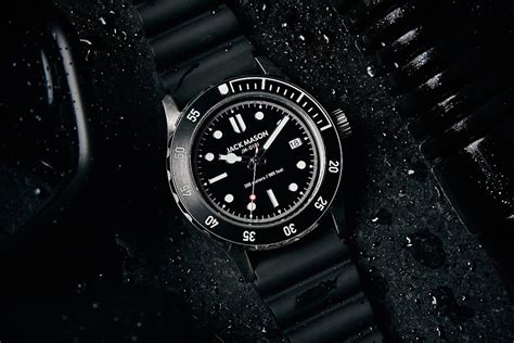 10 Best Men's Dive Watches Under $500 of 2022 | HiConsumption