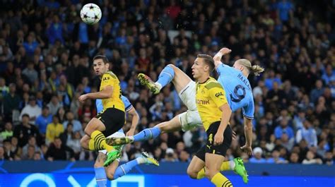 Momen Erling Haaland Cetak Gol Menakjubkan Bak Ibrahimovic di Laga Man ...