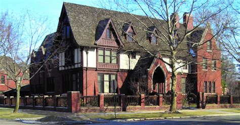 Holiday tours show off historic Detroit homes