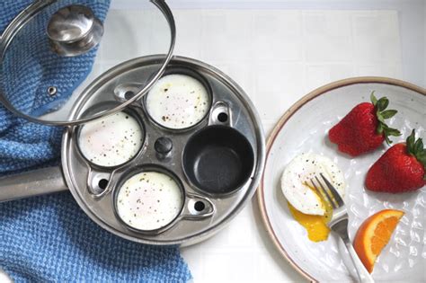 Best Egg Poacher - Perfect Pan to Make the Best Poached Eggs