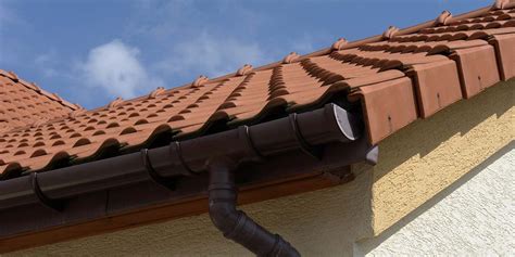 How to Replace Rain Gutters | Dumpsters.com