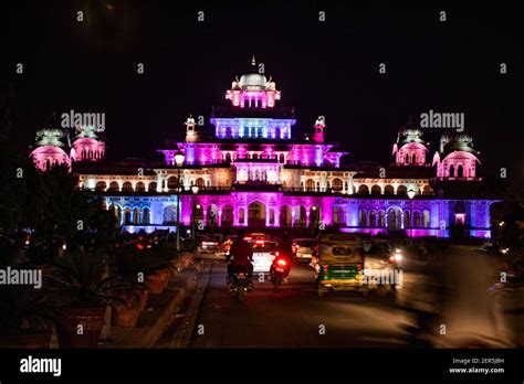 Albert hall museum at night Stock Photo - Alamy