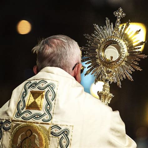 Pope on Corpus Christi: Eucharist Is Center and Pattern of Church Life ...