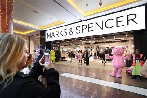 Marks and Spencer sale starts online and store dates confirmed amid ...