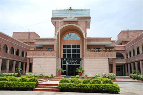 KIIT - Top Engineering and Management college in Gurgaon