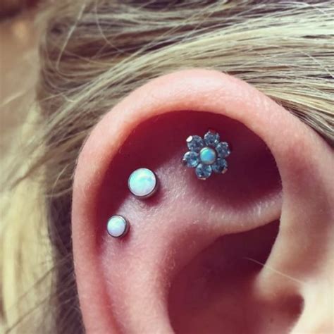 Cartilage Piercing [50 Ideas]: Pain Level, Healing Time, Cost, Experience - Piercee