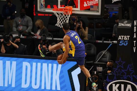 Anfernee Simons nearly kisses rim to win NBA Slam Dunk title – Daily News