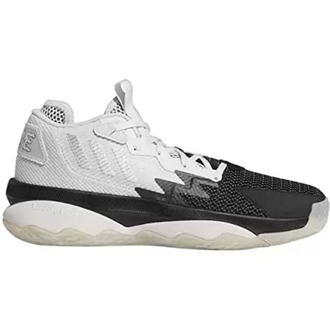 11 Best Basketball Shoes For Wide Feet [2024 Edition]