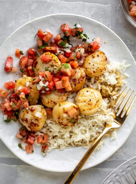 Garlic Butter Scallops with Watermelon Salsa - Garlic Butter Scallops