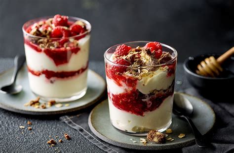 Honeycomb, Chocolate And Raspberry Cranachan Recipe | Dessert Recipes ...