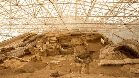 Catalhoyuk: Urban Life in Neolithic Anatolia