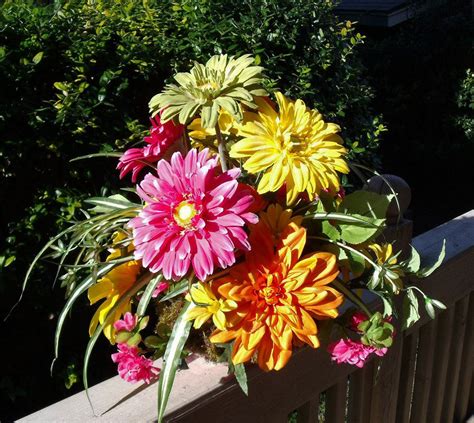 Spring Floral Arrangement Spring Centerpiece Colorful Daisy | Etsy | Daisy flower arrangements ...