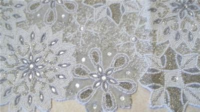 36" Beaded Table Runner Snowflakes Silver & White Elegant Centerpiece | eBay