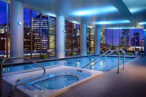 5 family-friendly hotels in Toronto with indoor swimming pools