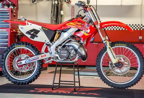 Ricky Carmichael's Championship Winning Honda CR250 | Dirt Bike Magazine