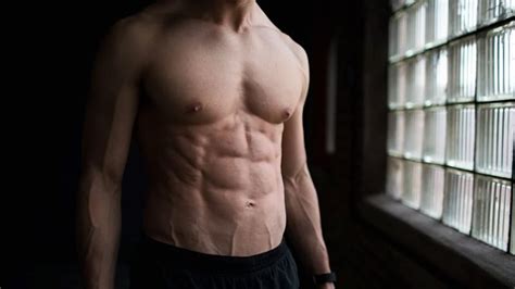 How To Get Ripped In 2020: Diet & Workout Guide For Men - BuiltLean