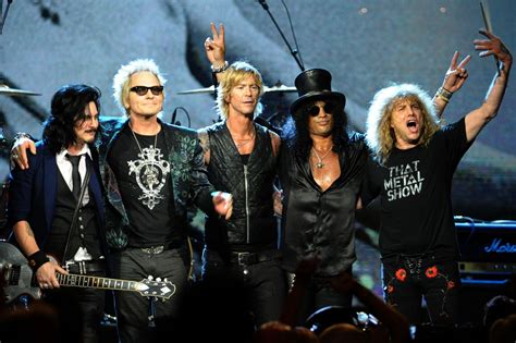 Guns N' Roses reunion: Axl Rose and Slash patch up differences to ...