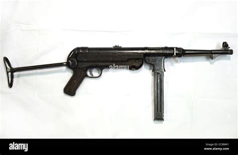 MP 40 German 9mm 1940 submachine gun Stock Photo - Alamy