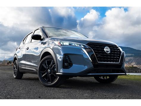 2021 Nissan Kicks Pictures: | U.S. News