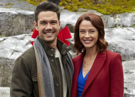 ‘Hope At Christmas’ Hallmark Premiere: Ryan Paevey Chats Cast Bonding [Watch Trailer] | IBTimes